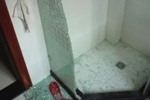 解讀 您家的淋浴房玻璃安全嗎